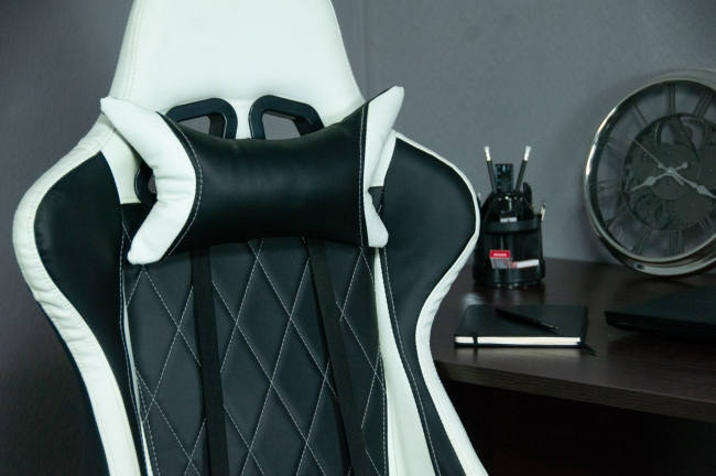 Игровое кресло MFG-1022 black white